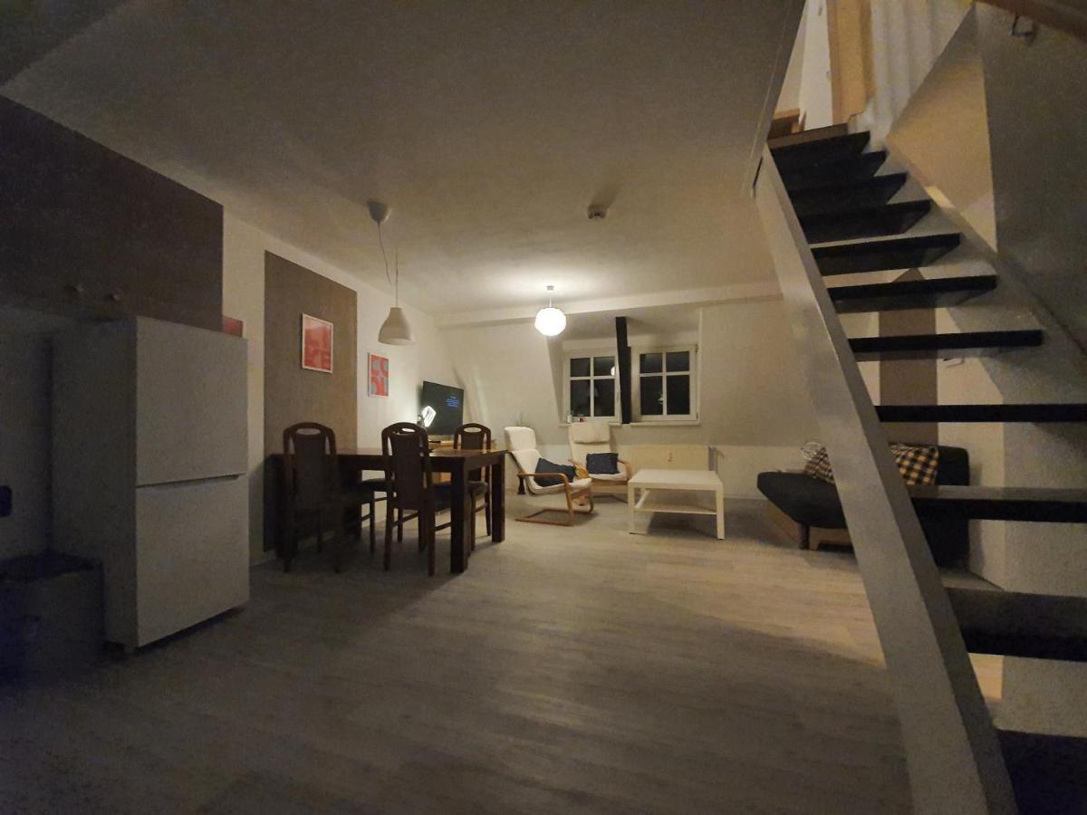 Grosses Offenes Loft Oder Kleine Gemuetliche Wohnung Mit Balkon Wolmirstedt Exterior foto