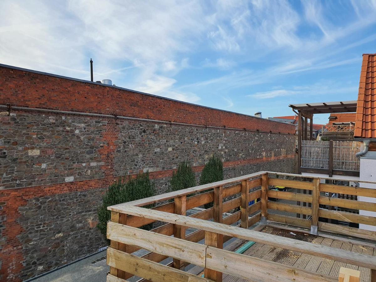 Grosses Offenes Loft Oder Kleine Gemuetliche Wohnung Mit Balkon Wolmirstedt Exterior foto