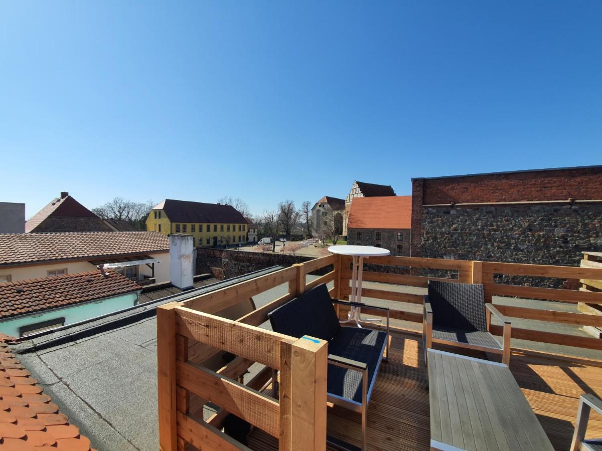 Grosses Offenes Loft Oder Kleine Gemuetliche Wohnung Mit Balkon Wolmirstedt Exterior foto