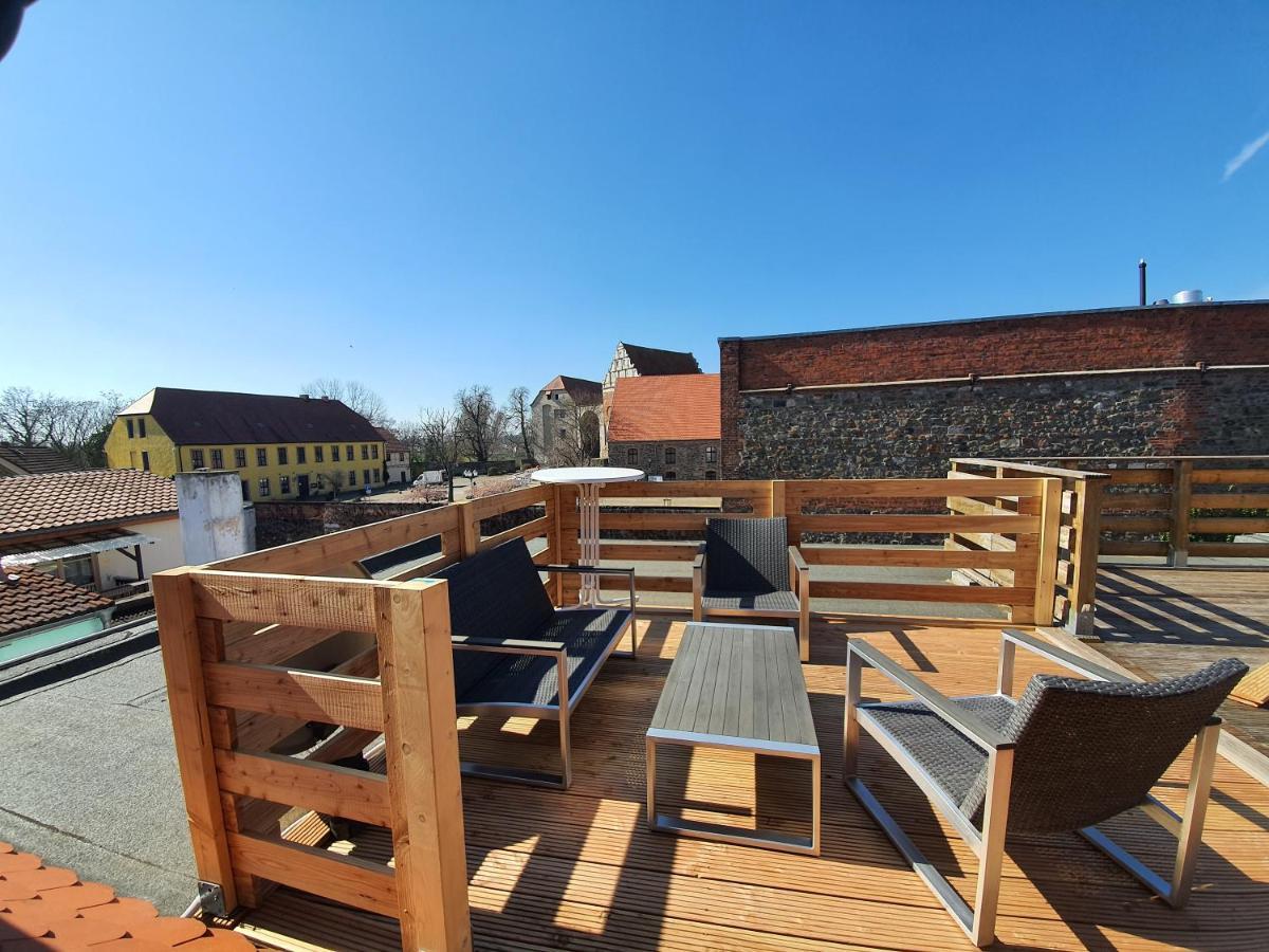 Grosses Offenes Loft Oder Kleine Gemuetliche Wohnung Mit Balkon Wolmirstedt Exterior foto