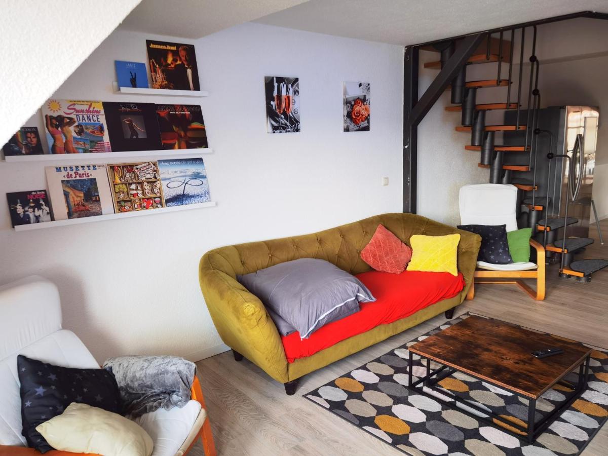 Grosses Offenes Loft Oder Kleine Gemuetliche Wohnung Mit Balkon Wolmirstedt Exterior foto