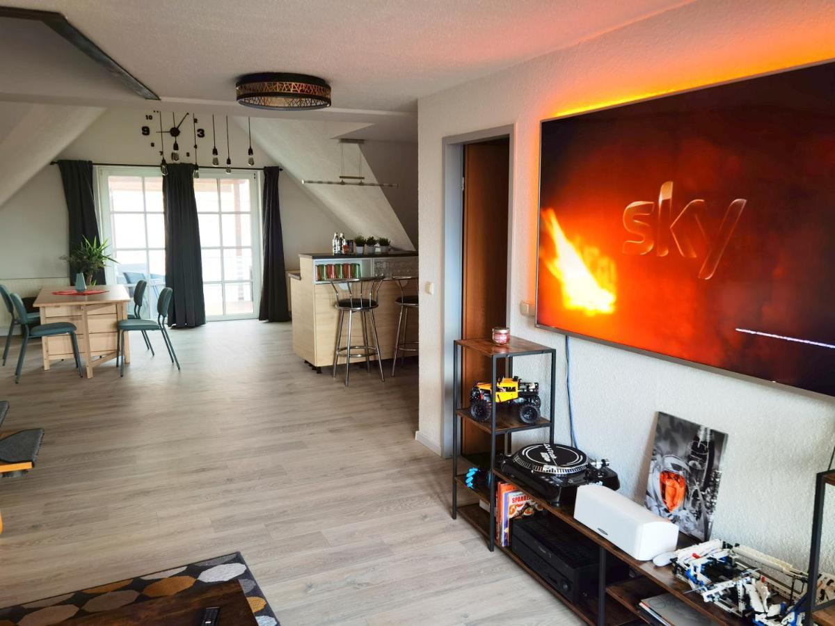 Grosses Offenes Loft Oder Kleine Gemuetliche Wohnung Mit Balkon Wolmirstedt Exterior foto