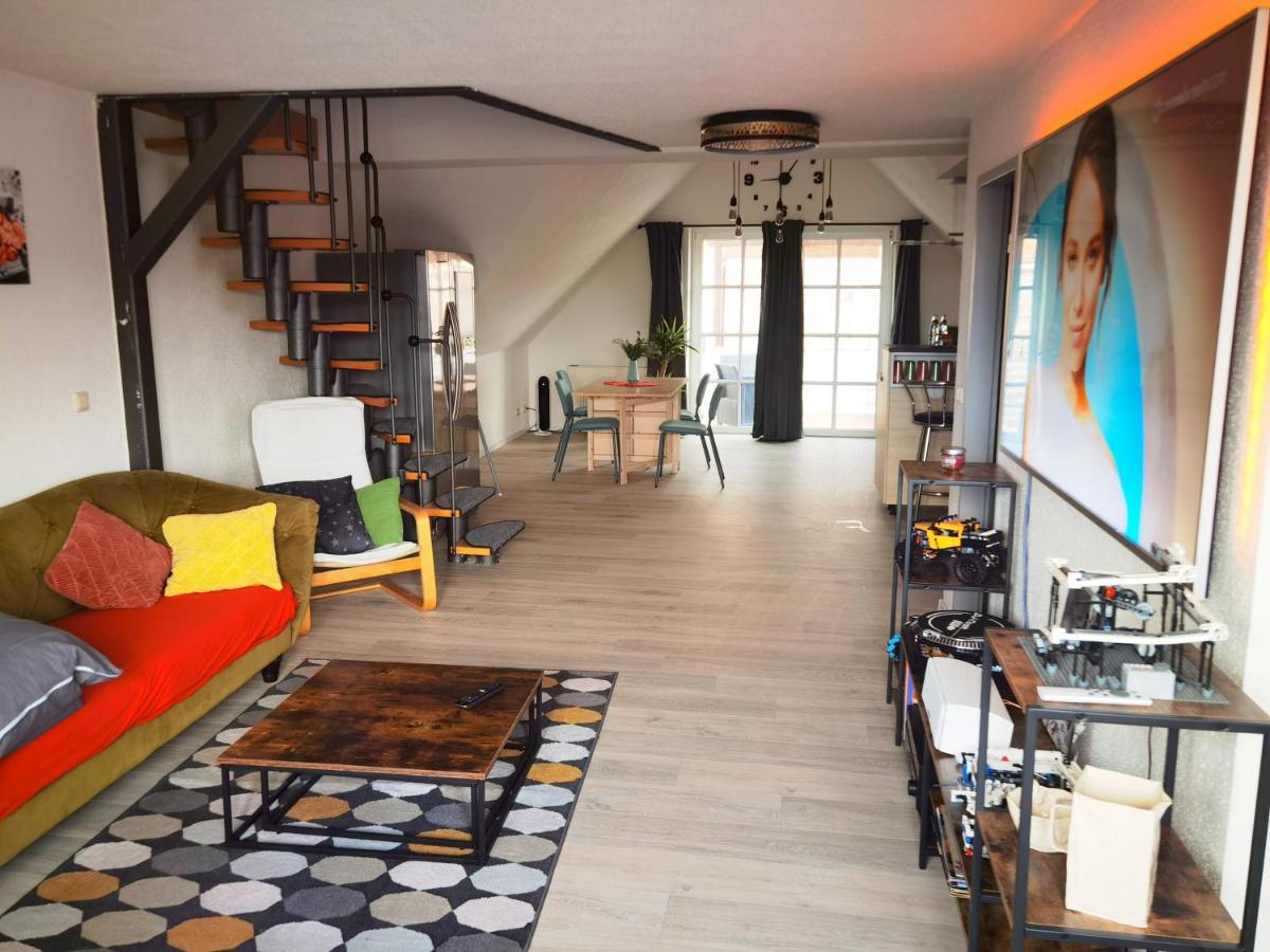 Grosses Offenes Loft Oder Kleine Gemuetliche Wohnung Mit Balkon Wolmirstedt Exterior foto