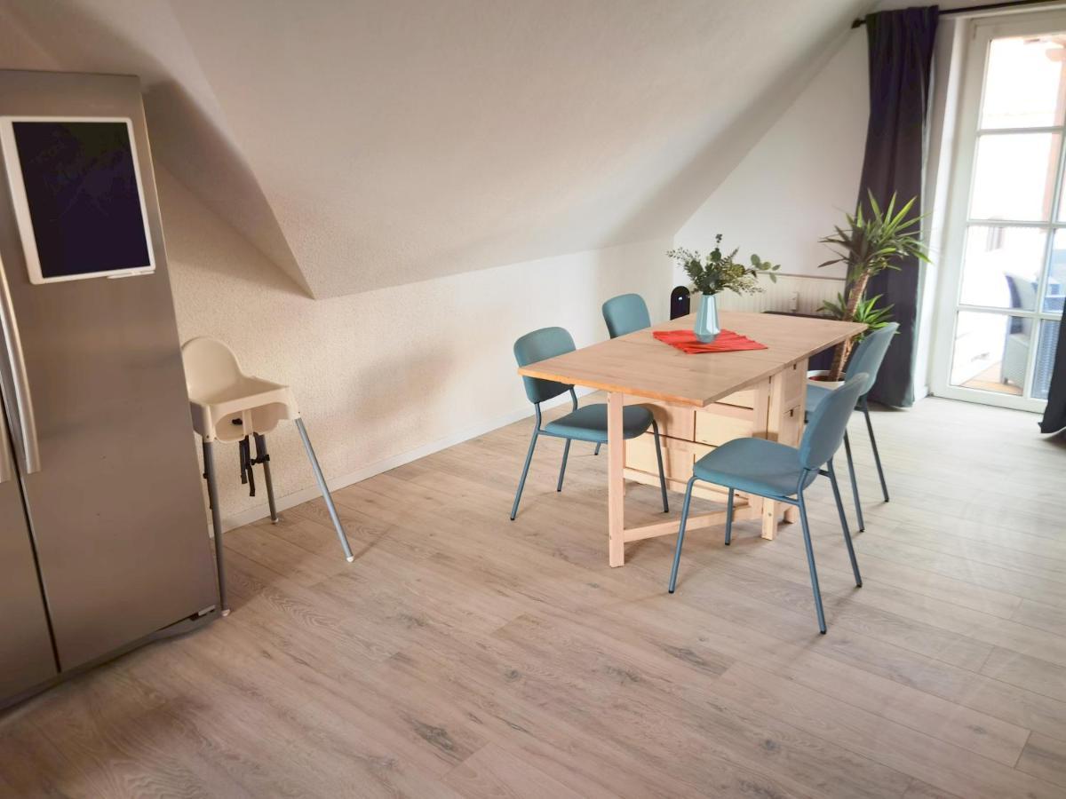 Grosses Offenes Loft Oder Kleine Gemuetliche Wohnung Mit Balkon Wolmirstedt Exterior foto