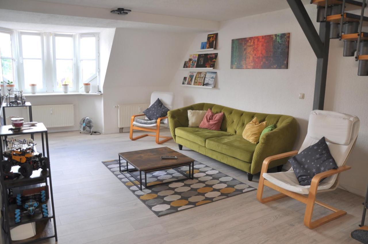 Grosses Offenes Loft Oder Kleine Gemuetliche Wohnung Mit Balkon Wolmirstedt Exterior foto