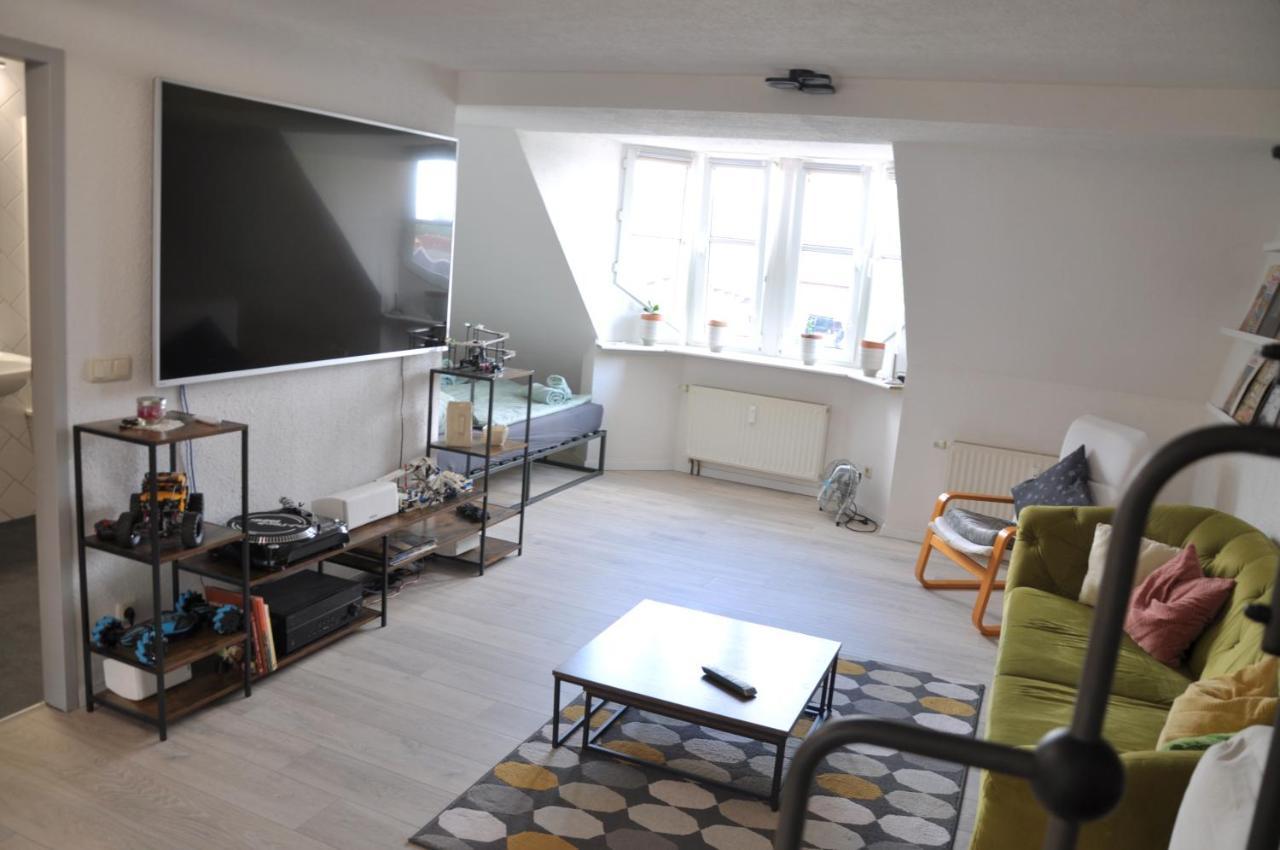 Grosses Offenes Loft Oder Kleine Gemuetliche Wohnung Mit Balkon Wolmirstedt Exterior foto