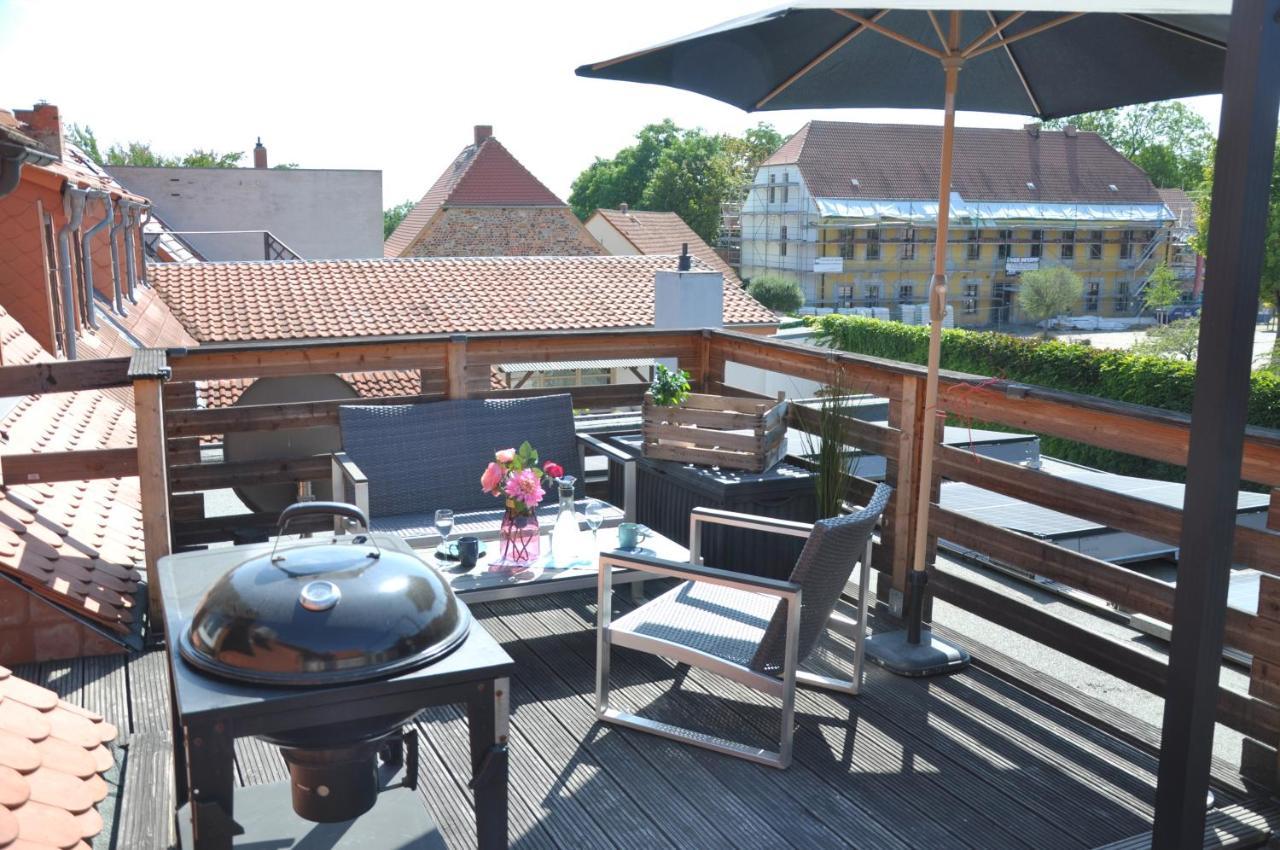 Grosses Offenes Loft Oder Kleine Gemuetliche Wohnung Mit Balkon Wolmirstedt Exterior foto